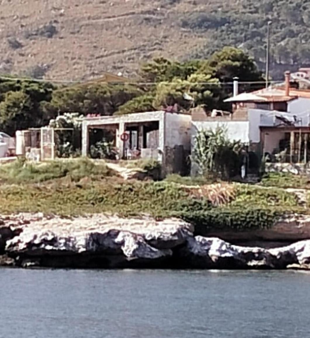 La Terrazza Sul Mare Monolocale Con Terrazza Vicino Aereoporto&Mare Sicilian Vintage Style Beach House Cinisi Exterior photo